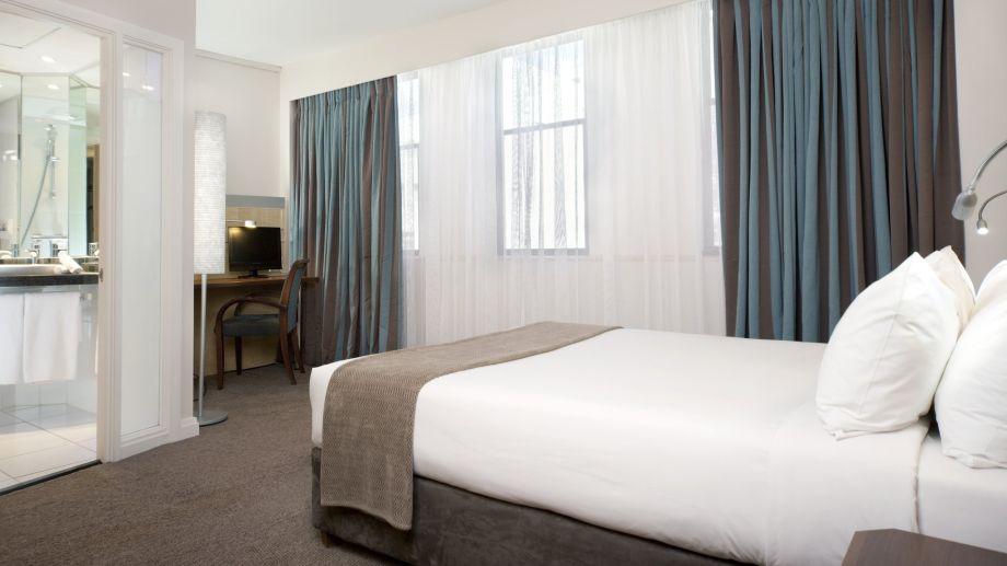 Express Centre By Ihg Hotel 3*