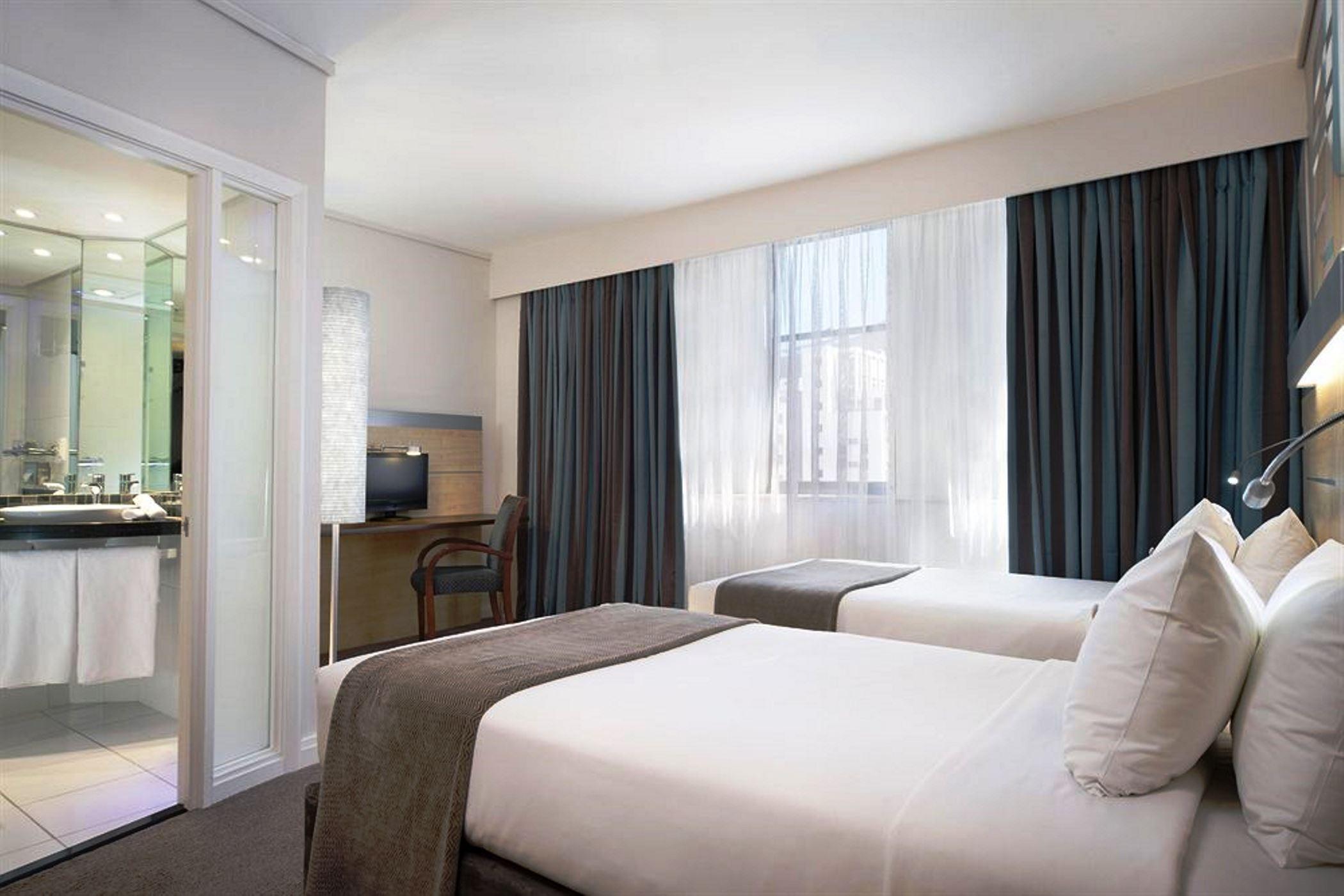 Express Centre By Ihg 3*