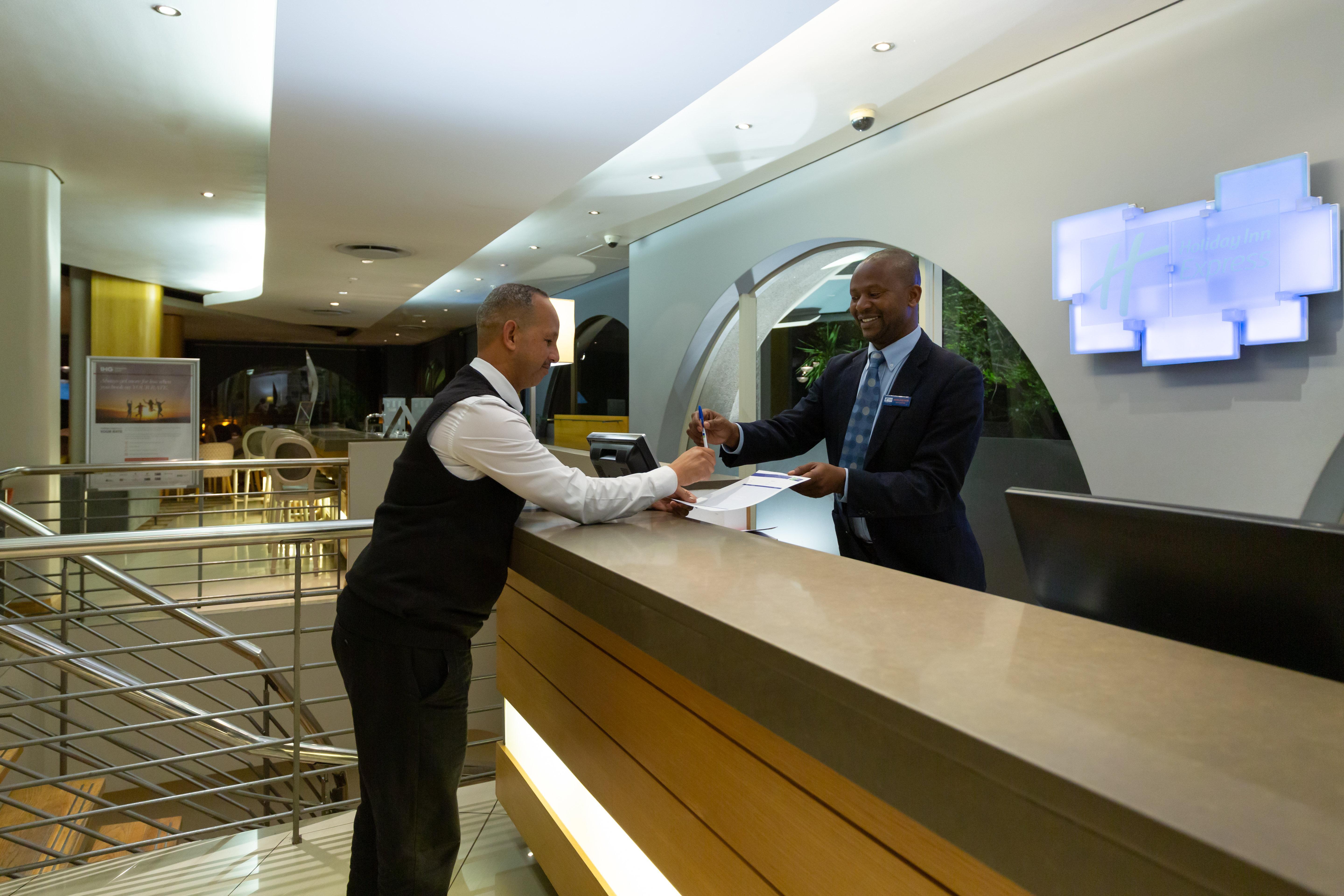 Express Centre By Ihg 3* Cape Town