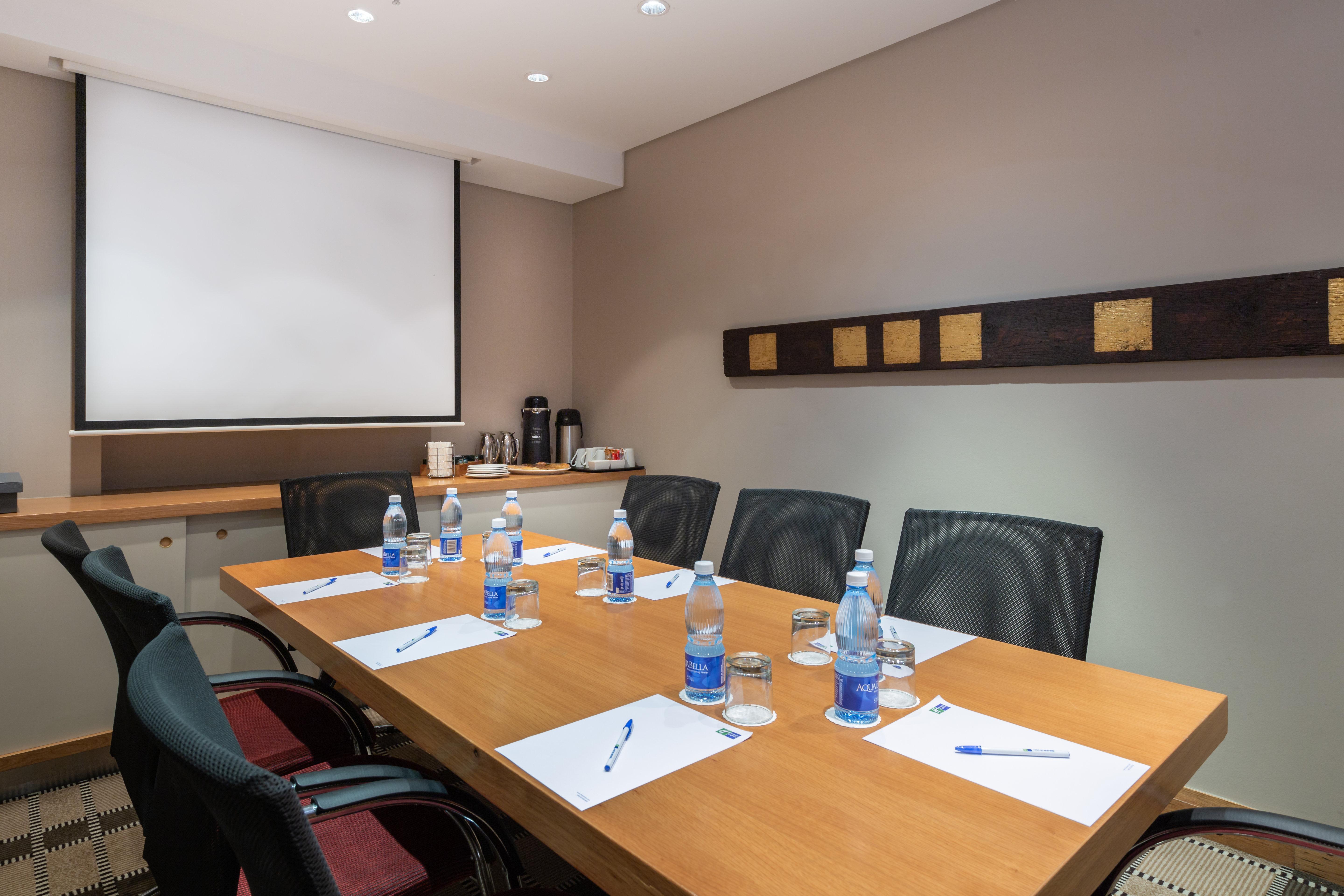 Express Centre By Ihg Hotel Cape Town
