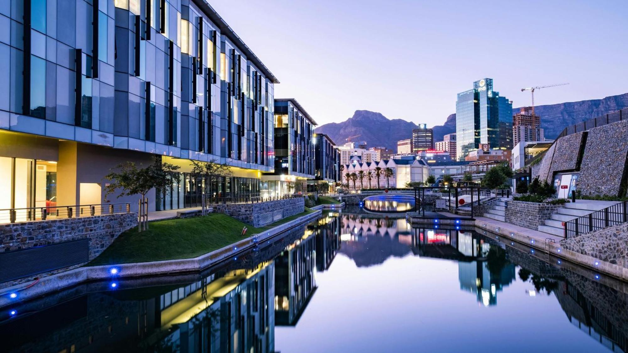 Express Centre By Ihg 3*