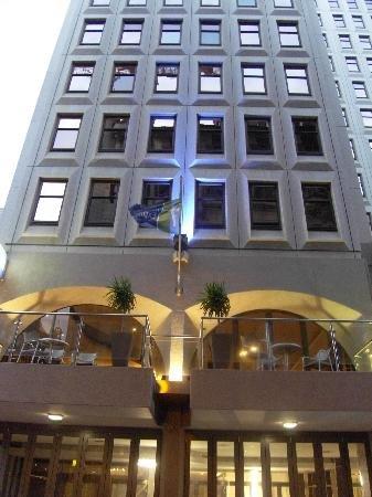 Hotel Express Centre By Ihg