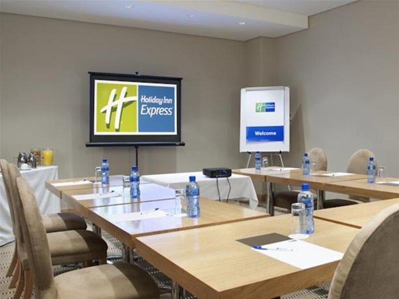 Express Centre By Ihg 3*
